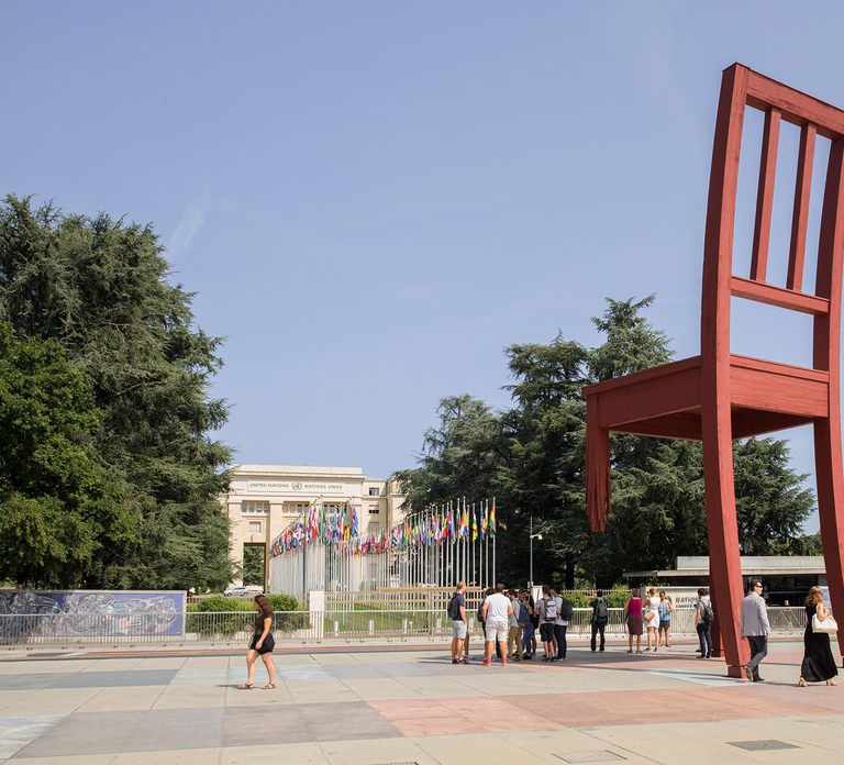 Geneva: Open-Top Sightseeing Bus Tour