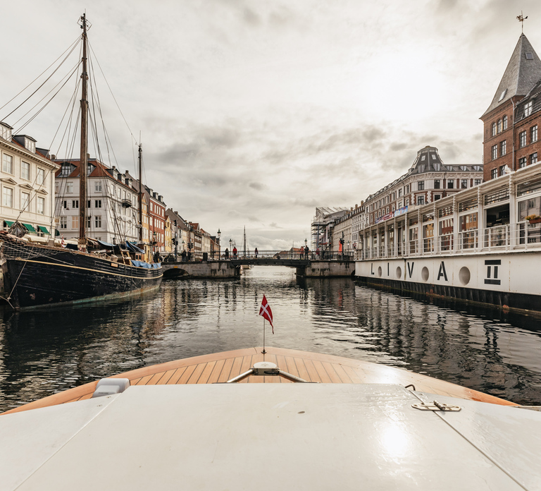 Copenhagen: Canal Cruise with Guide