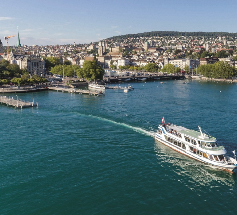 Zurich: City Sightseeing Tour with Lake Cruise