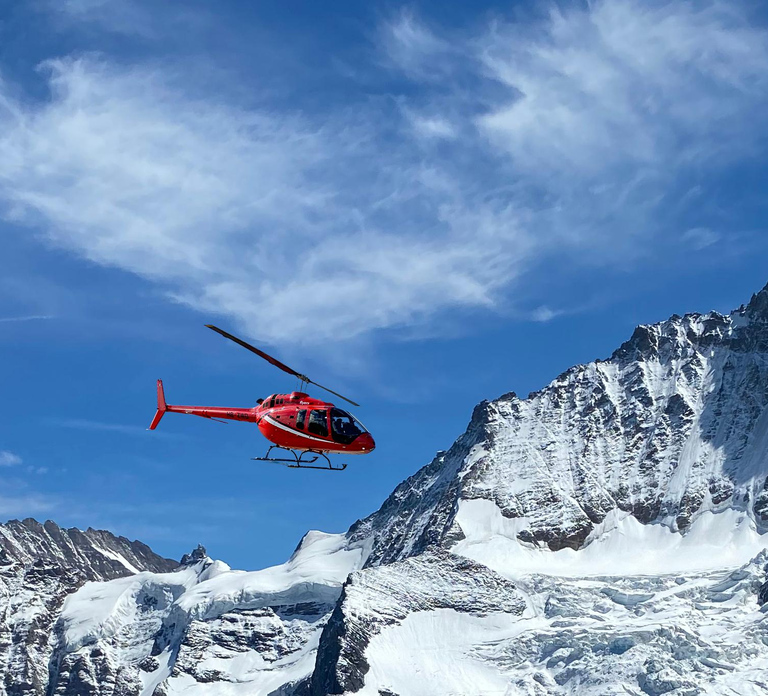 Exclusive helicopter-tour for 4 people to the Swiss Alps
