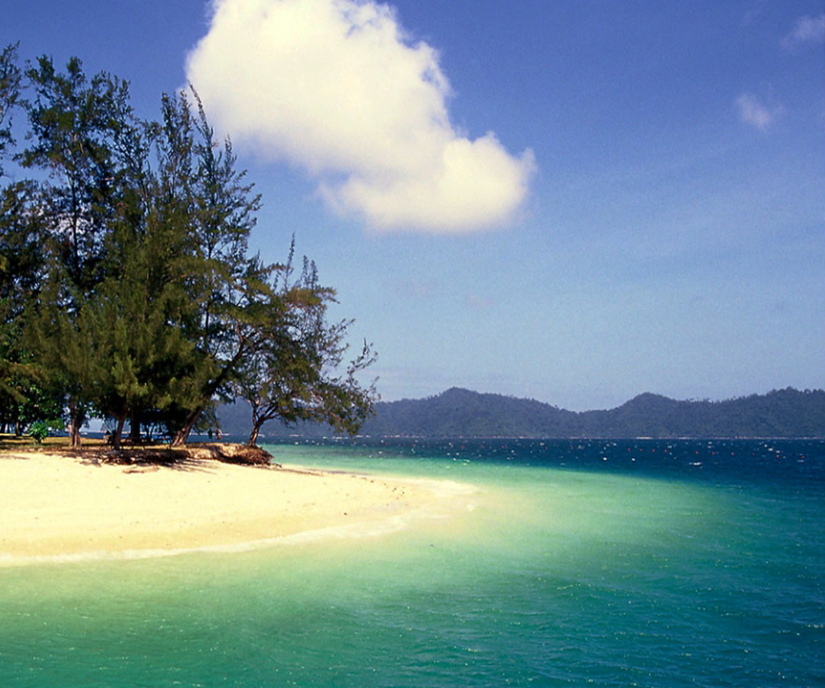 Mamutik & Sapi Island Excursion - HolidaySG