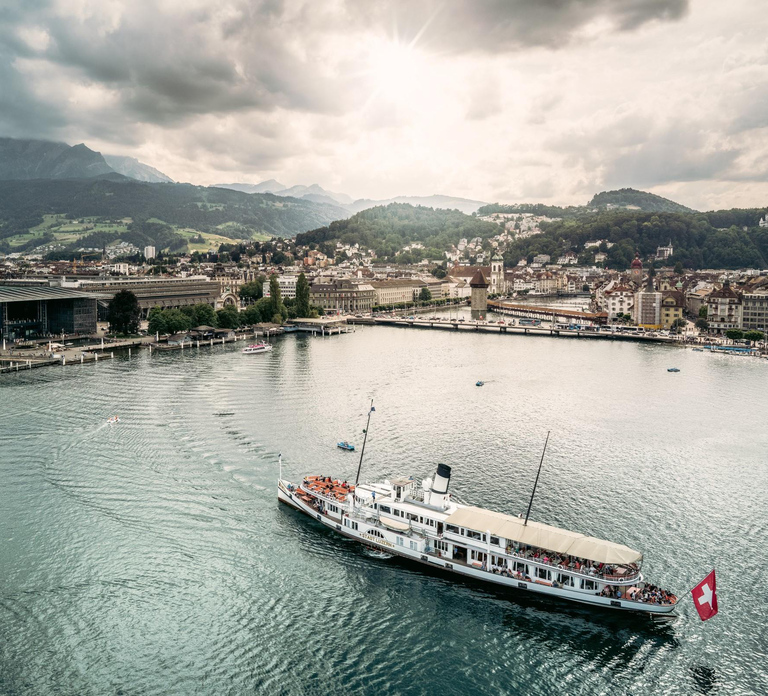 From Zurich: Day Trip to Lucerne with Optional Yacht Cruise