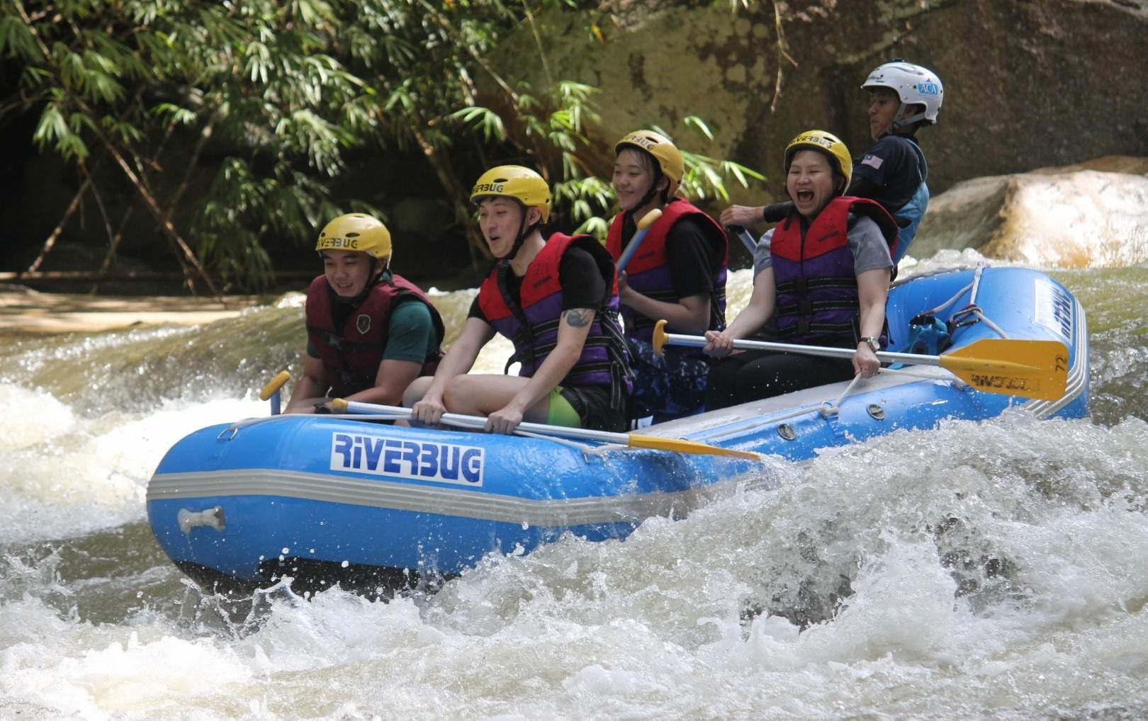 Kampar White Water Rafting Adventure - HolidaySG