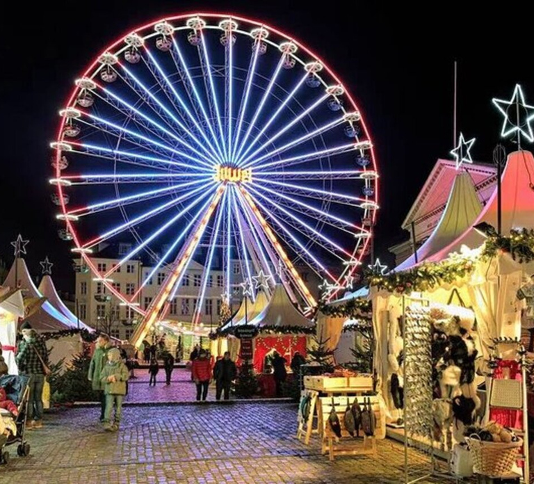 Copenhagen Private Christmas Walking Tour with Gløgg