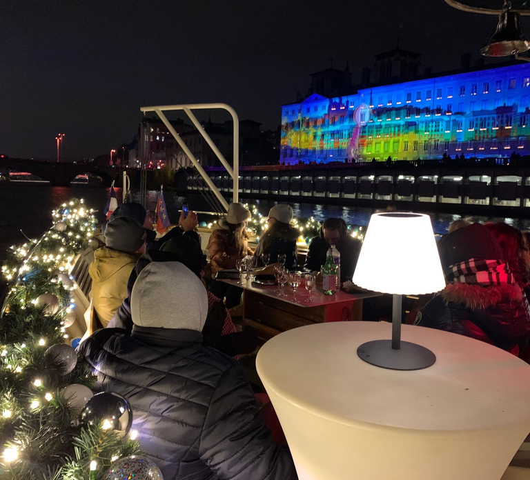 Fêtes des Lumières aperitif cruise