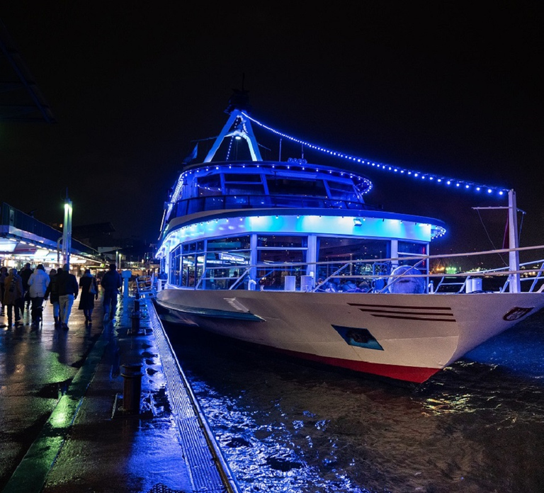 Hamburg: Saturday Night Boat Party
