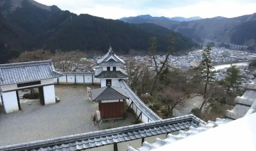 Hachiman'yama Castle