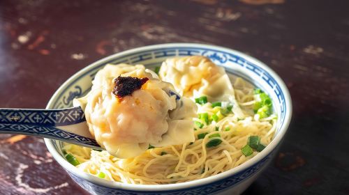 Hong Kong Food Tour: Central and Sheung Wan Districts Day Tours