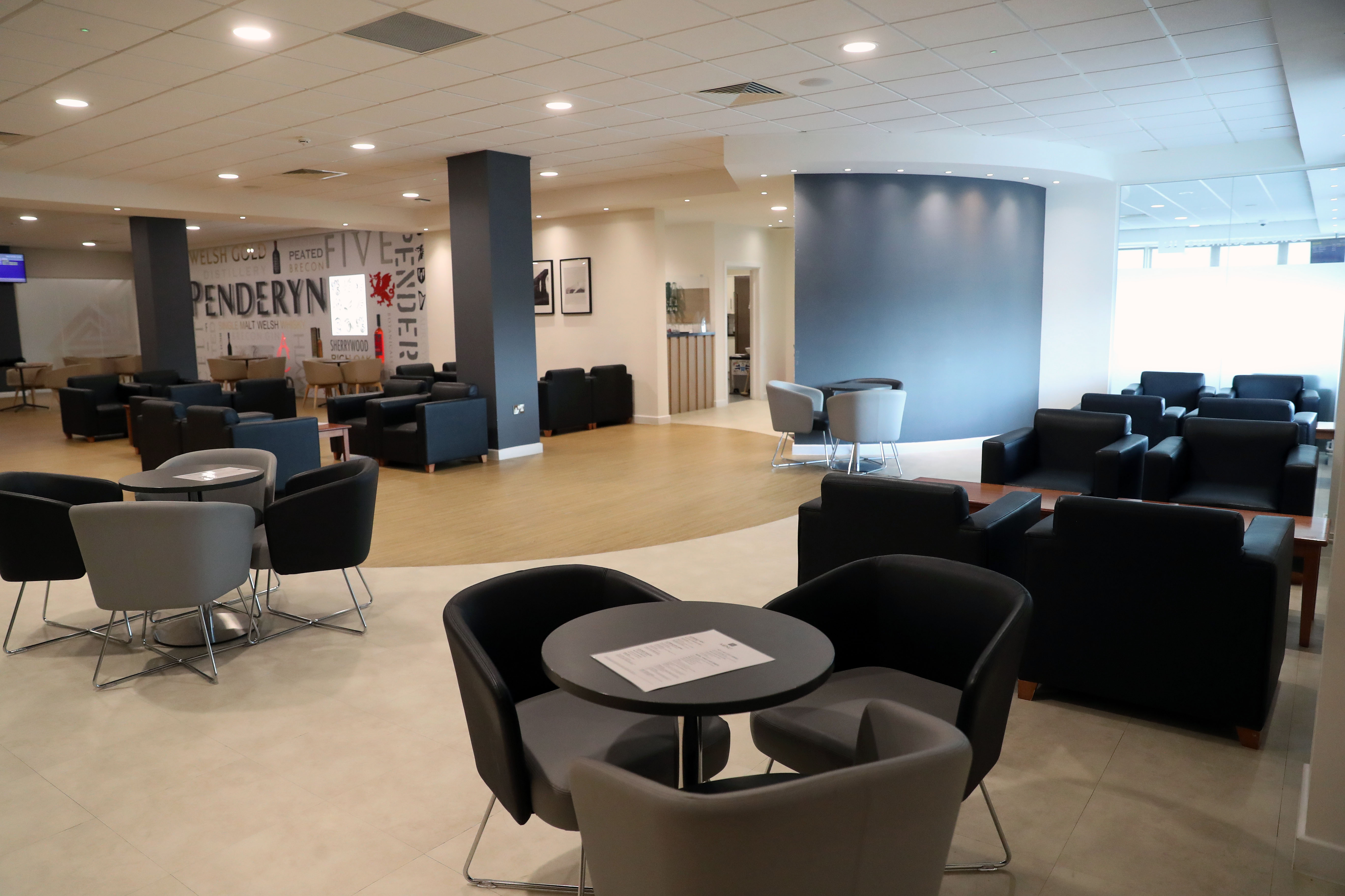 51 Degrees Executive Lounge Cardiff Airport - HolidaySG