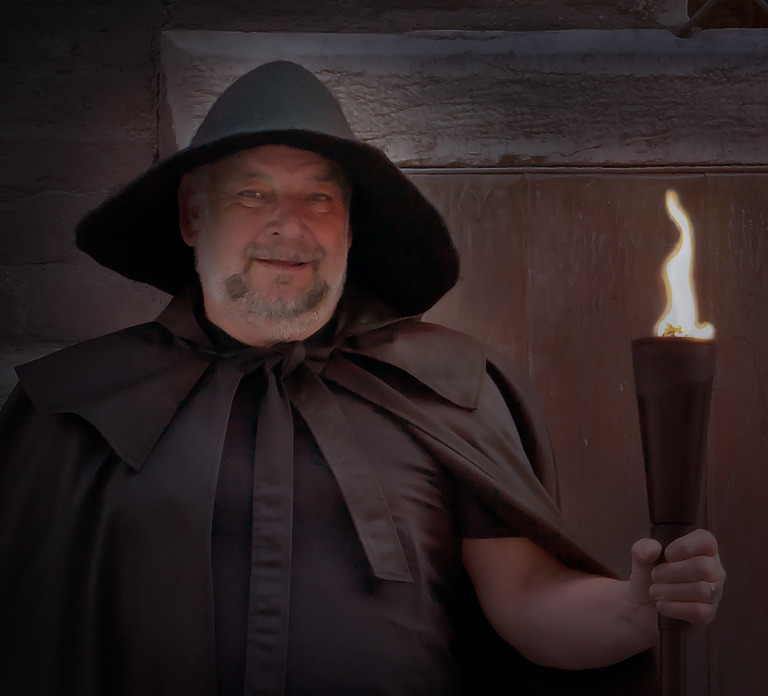 Munich: Night Watchman Torch Tour in German