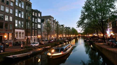 Amsterdam: Red Light District and Local Pub Tour Day Tours