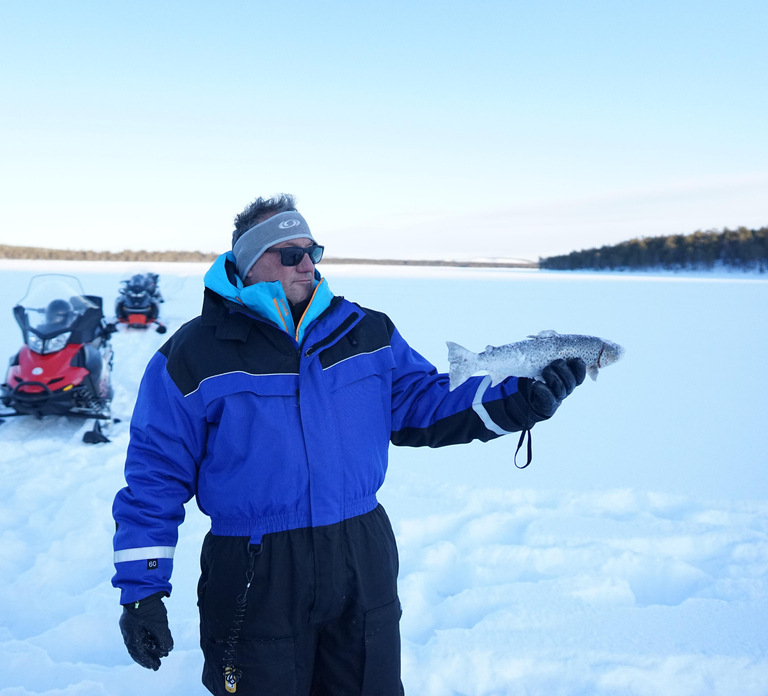 Muotkantunturi Reserve, Inari: Ice fishing and a wooden sled ride