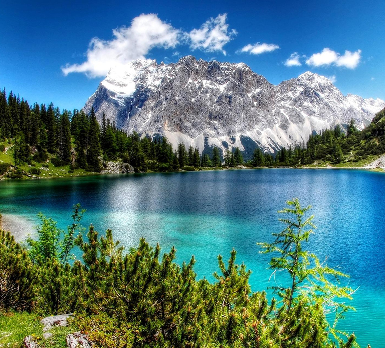 From Munich: Zugspitze & Eibsee Group or Private Day Tour