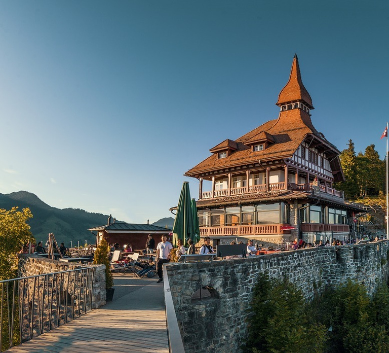 From Geneva: Full-Day Trip to Interlaken