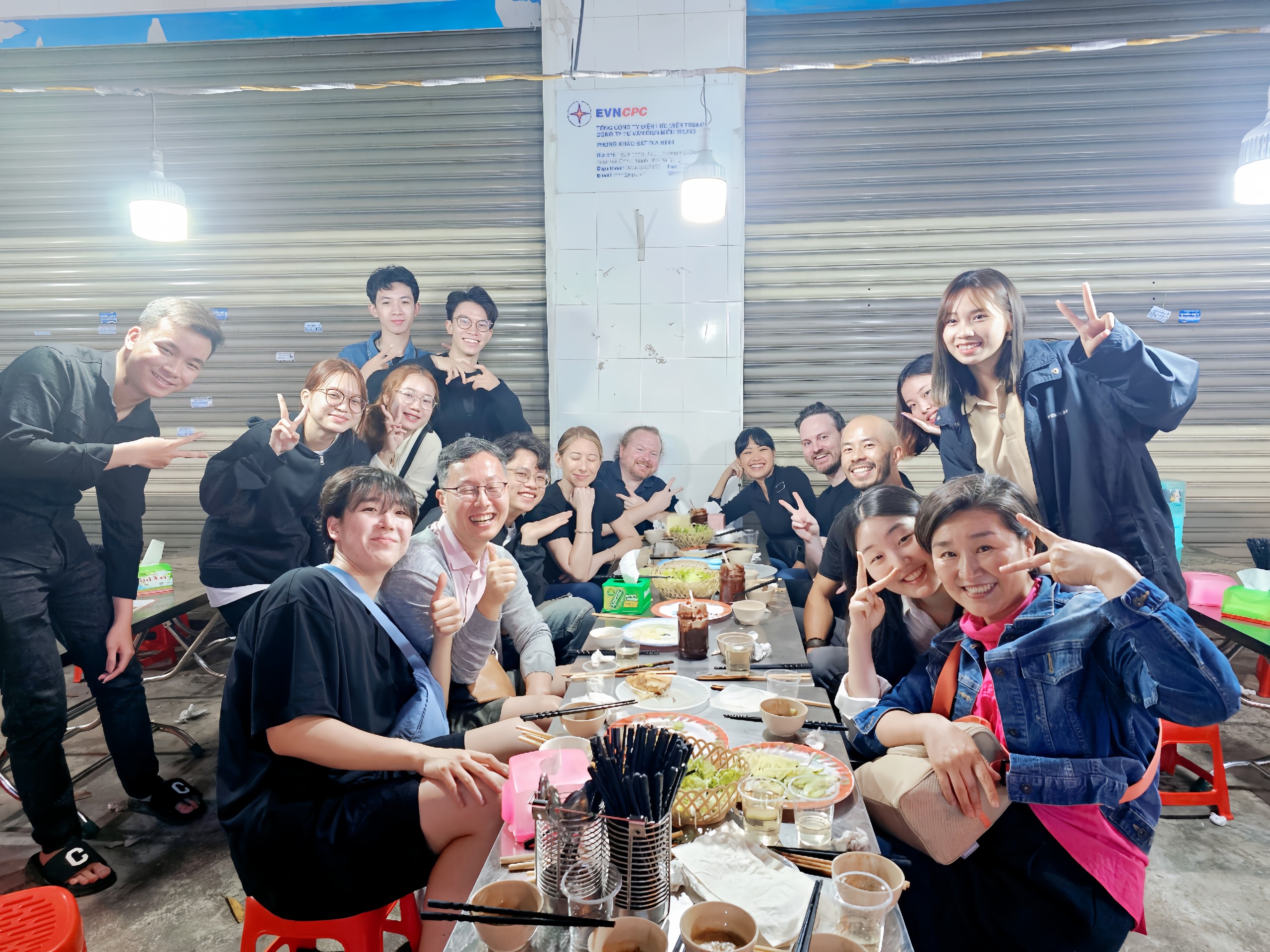 Da Nang Street motorbike Food tours - HolidaySG