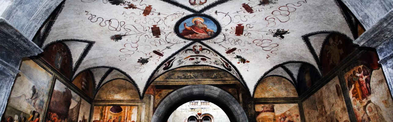 The Holy Mile Itinerary with Guided Tour