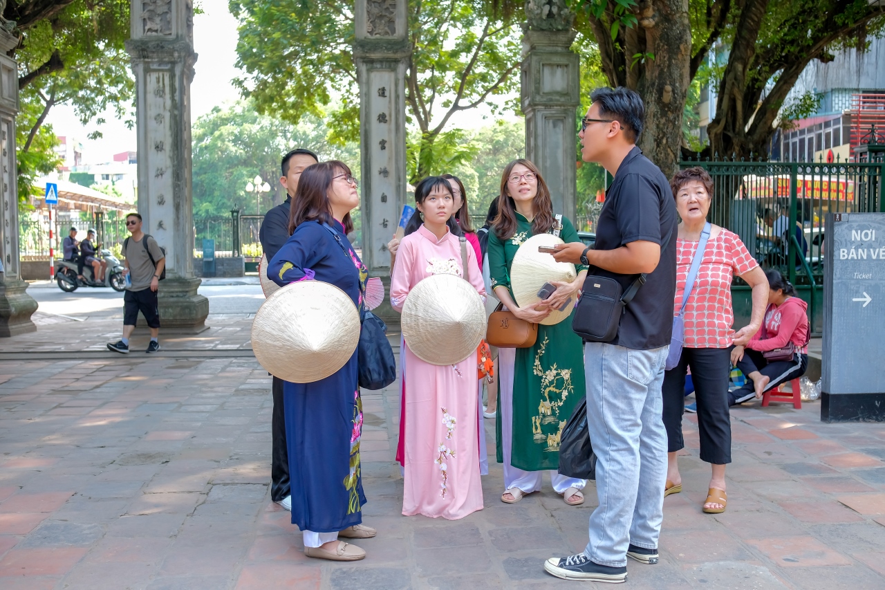 Hanoi: Full-Day City Tour and Water Puppet Show