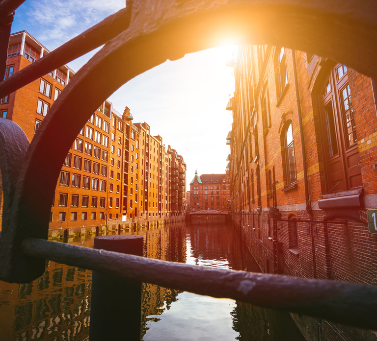 Hamburg: Speicherstadt Historical Guided Walking Tour
