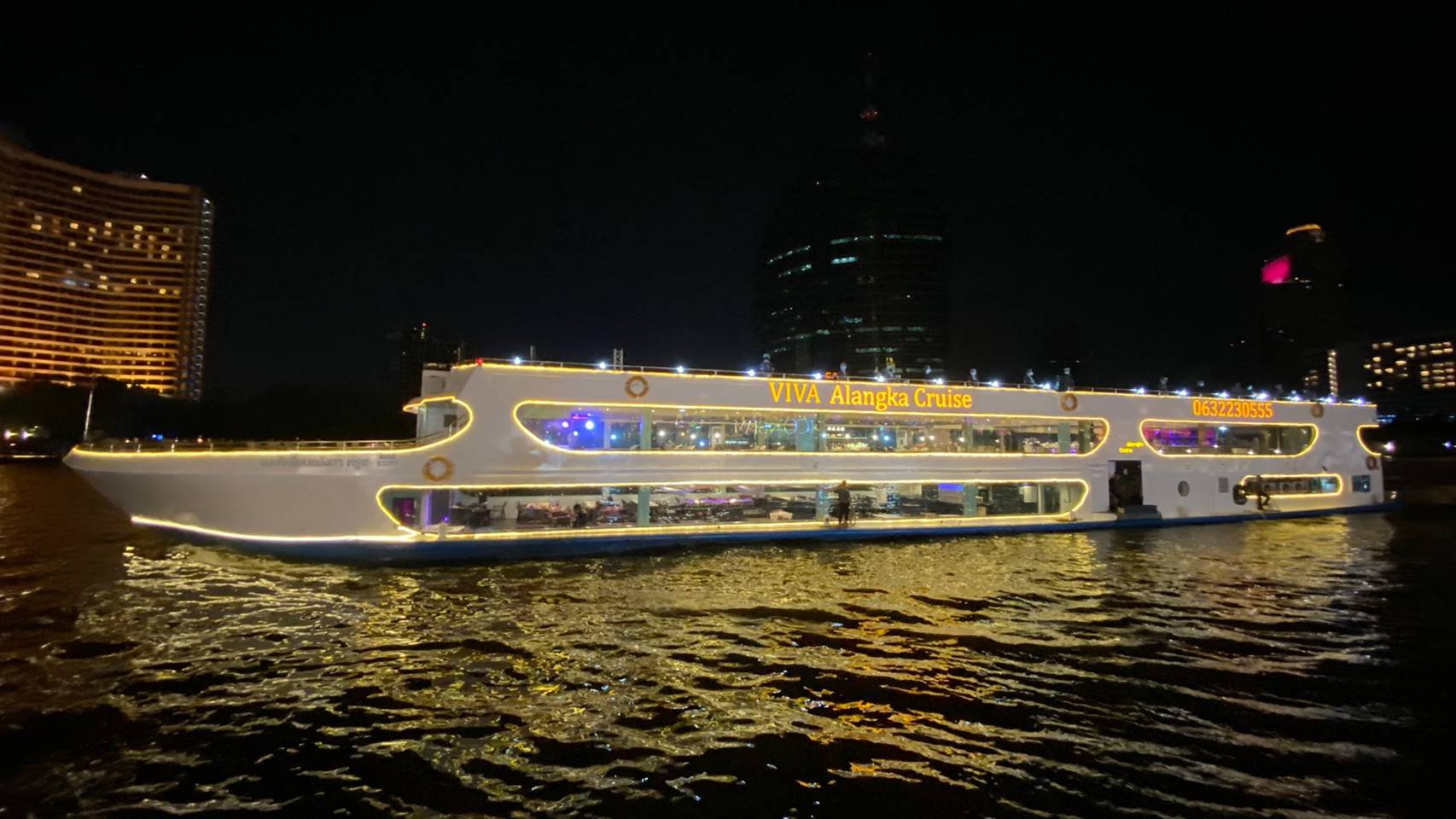 Viva Alangka Cruise in Bangkok