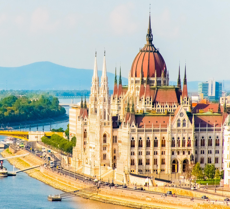 Private day trip from Vienna to Budapest and back in english