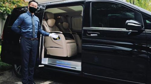 Jeju International Airport pick-up/drop-off/private charter/customized tour guide services Day Tours