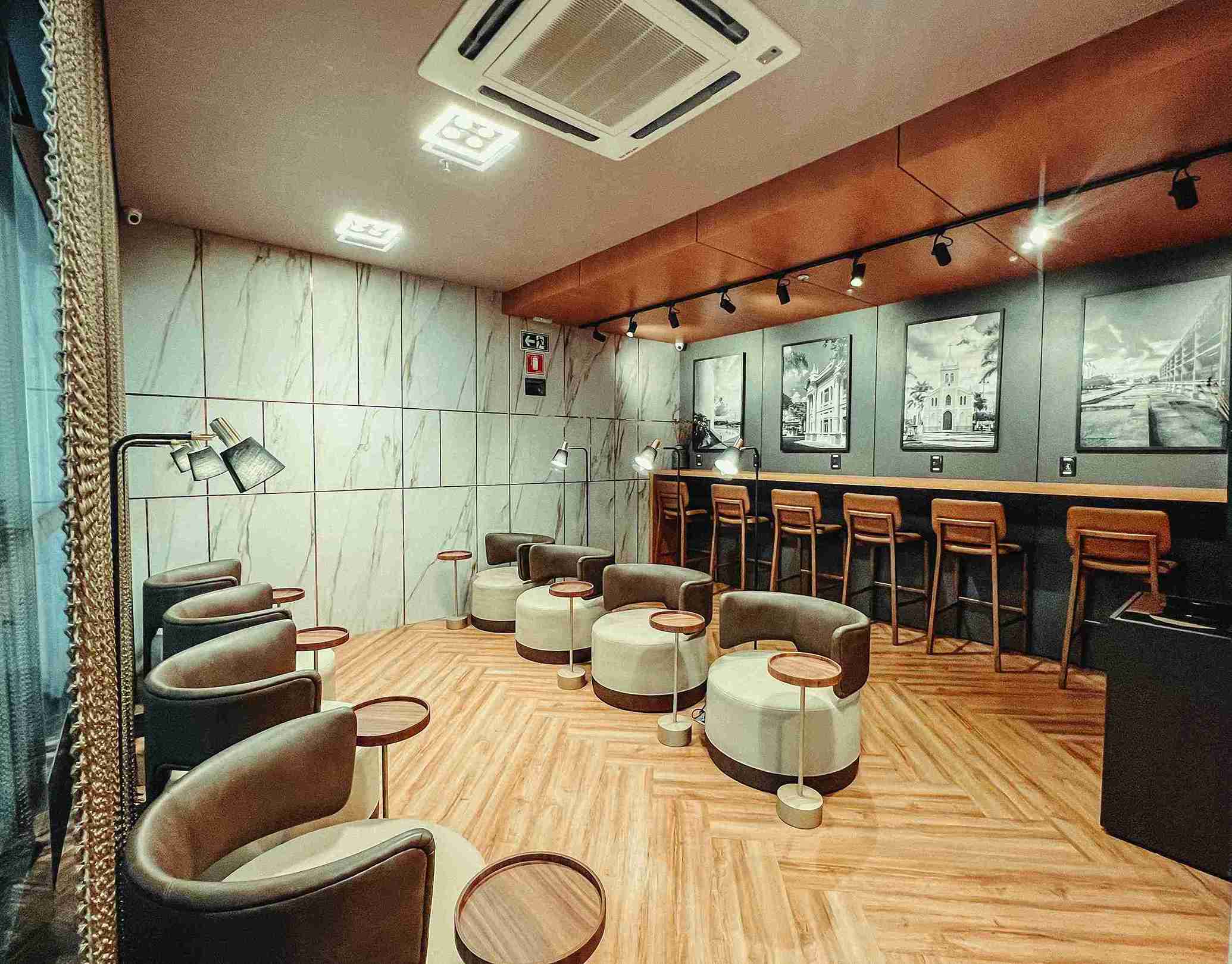 W Lounge Uberlândia Cesar Bombonato Airport - HolidaySG