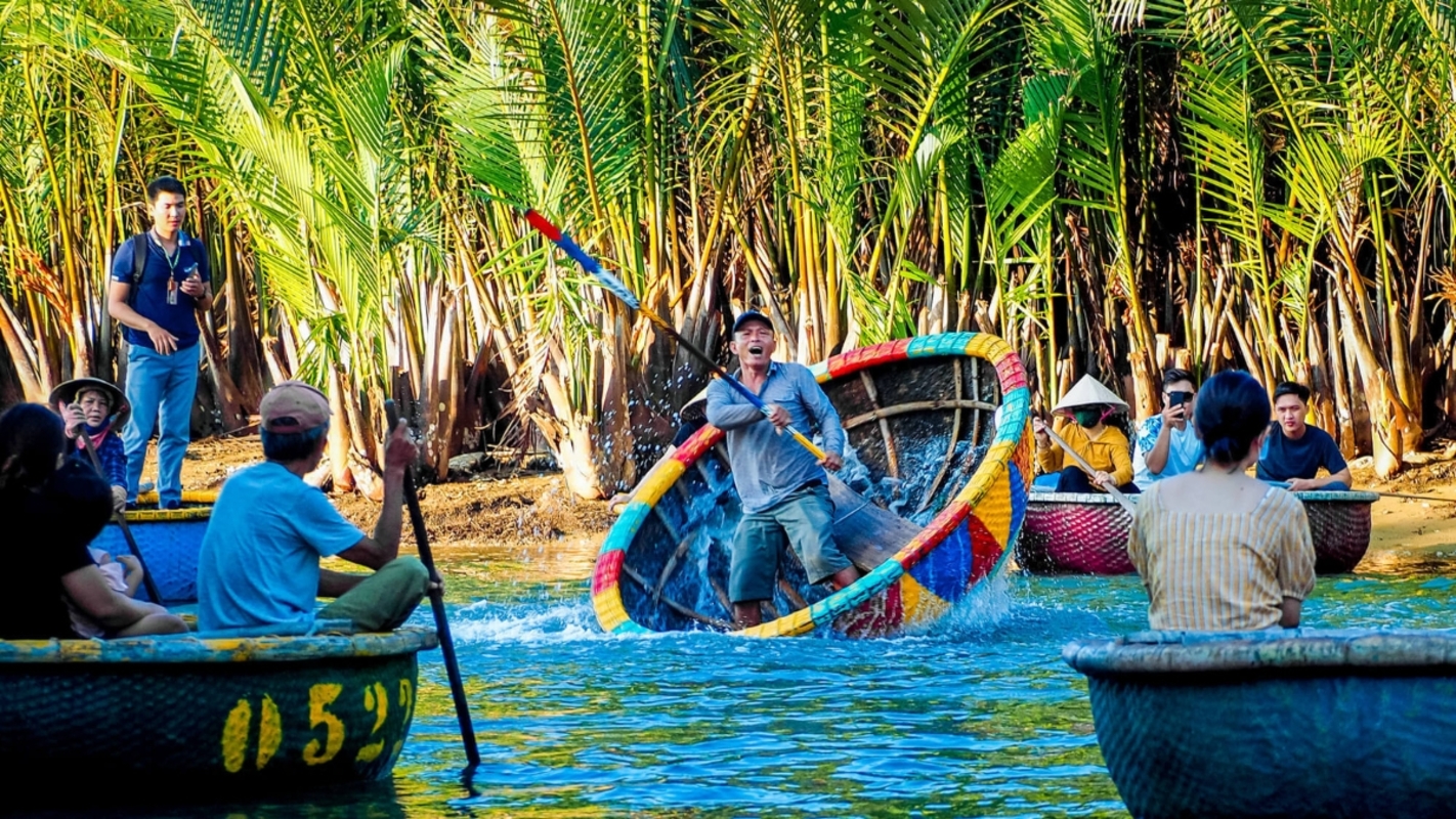 Cam Thanh Coconut Basket Boat in Hoi An