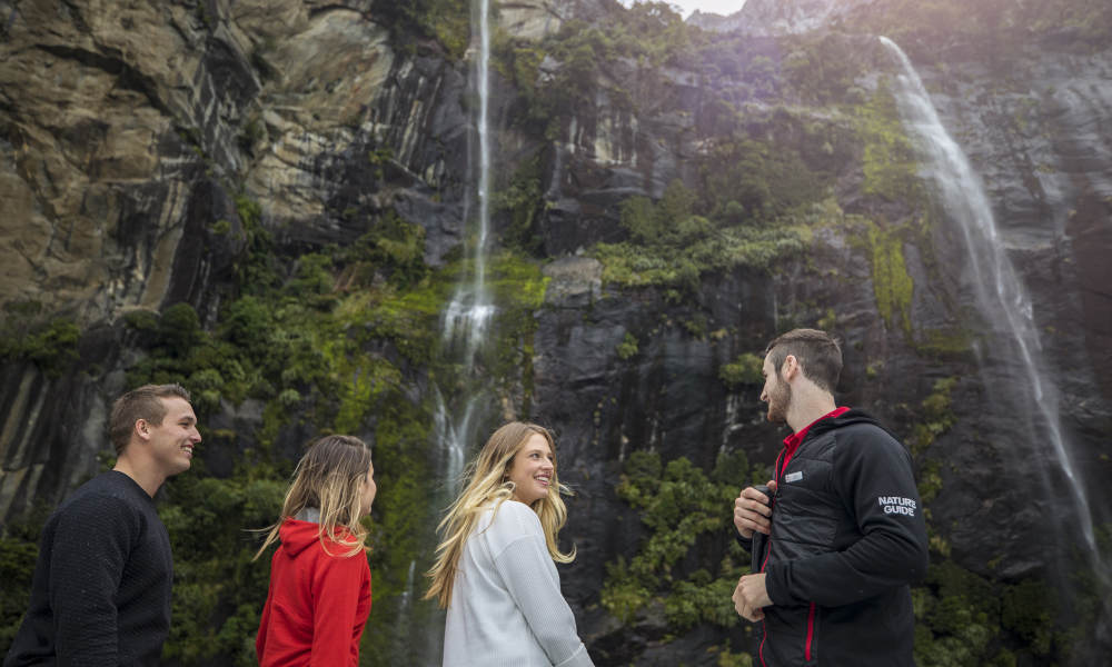 Cruise and Kayak Milford Sound Tour - HolidaySG