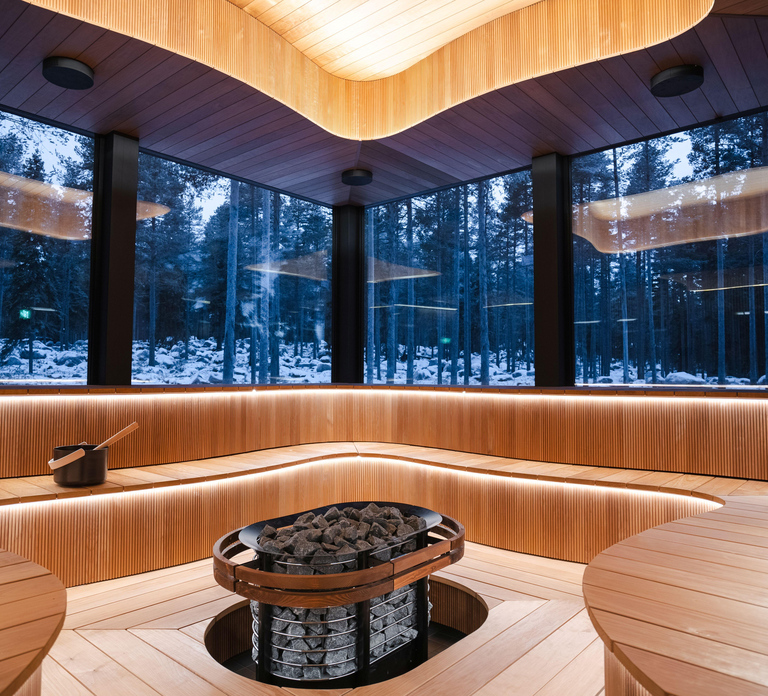 Invisible Arctic Forest Spa: Panorama sauna and hot tubs