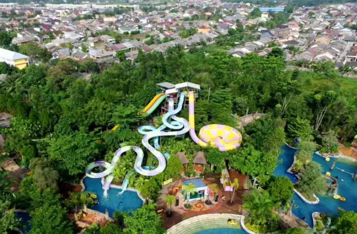 Amanzi Waterpark - HolidaySG