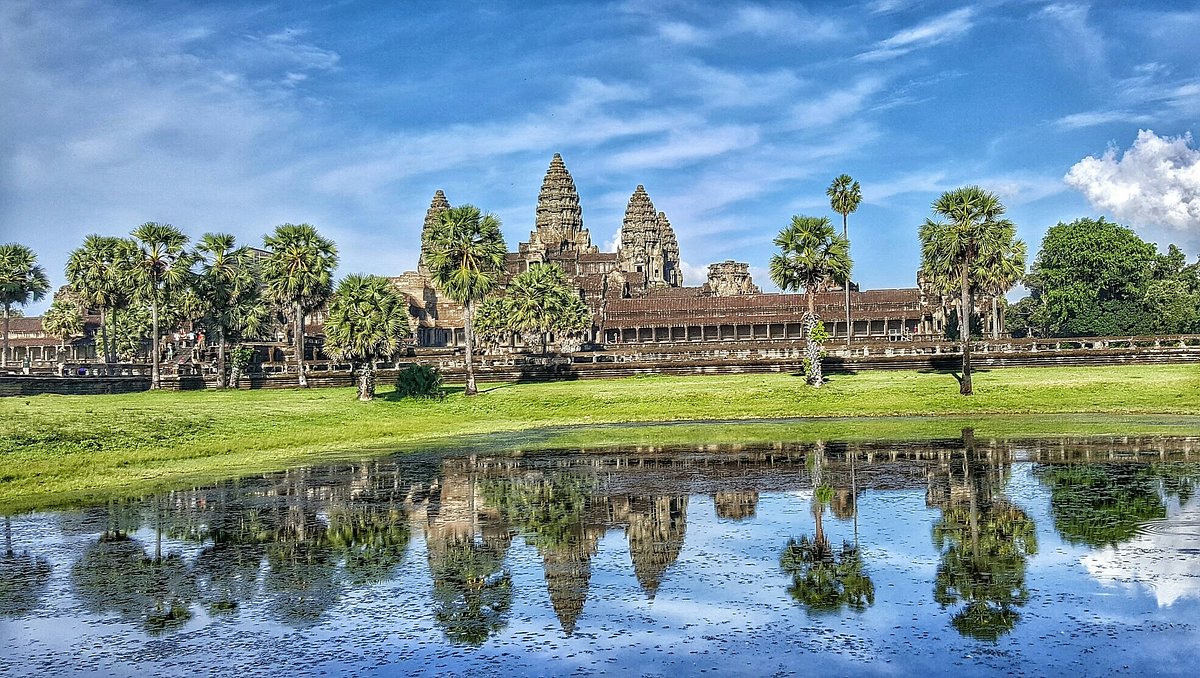 Angkor Temple Full day tour Free Hi-Tea Set at Shitamini hotel - HolidaySG
