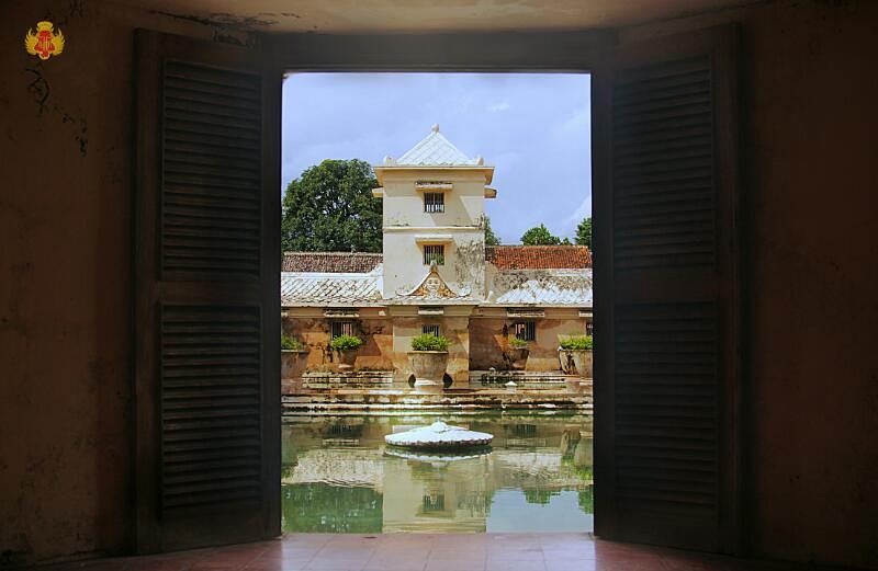 Kagungan Dalem Tamansari Kraton Yogyakarta - HolidaySG