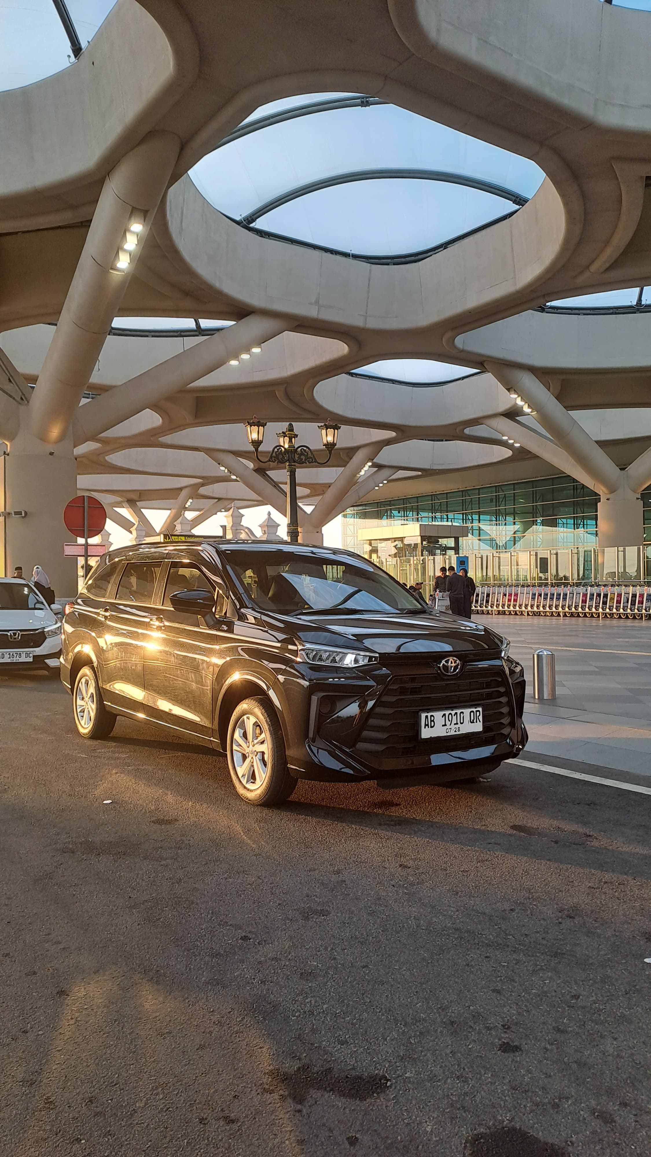 Yogyakarta Airport Transfer from/to Yogyakarta International Airport (YIA) - HolidaySG