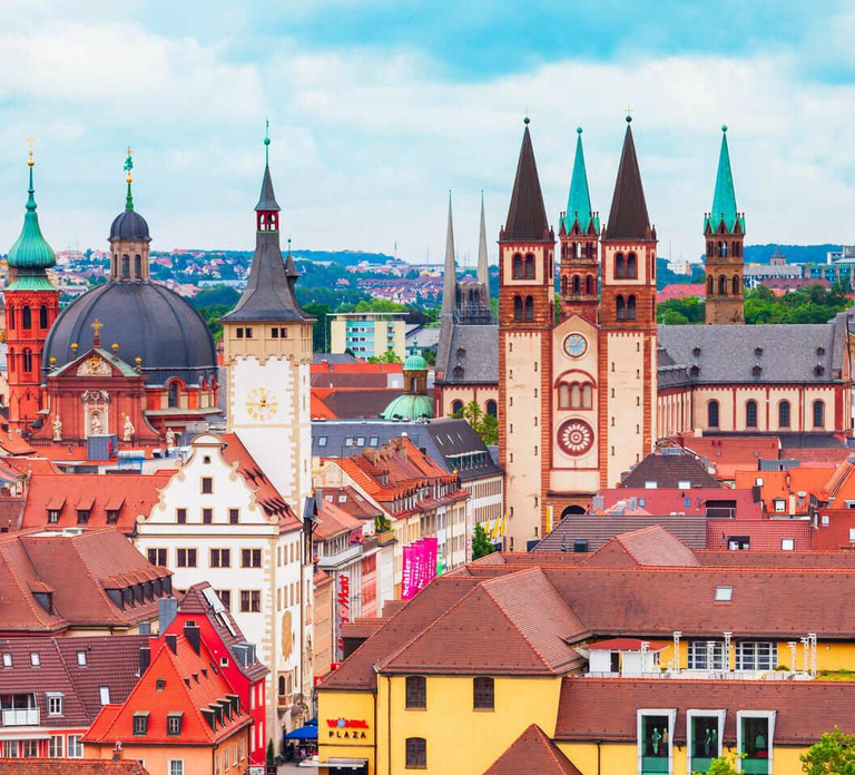 Hello Würzburg: Private 2-Hour Intro Walk with Local Guide
