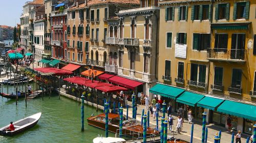 Gondola Serenade: Romance on Venetian Waters Private Day Tours