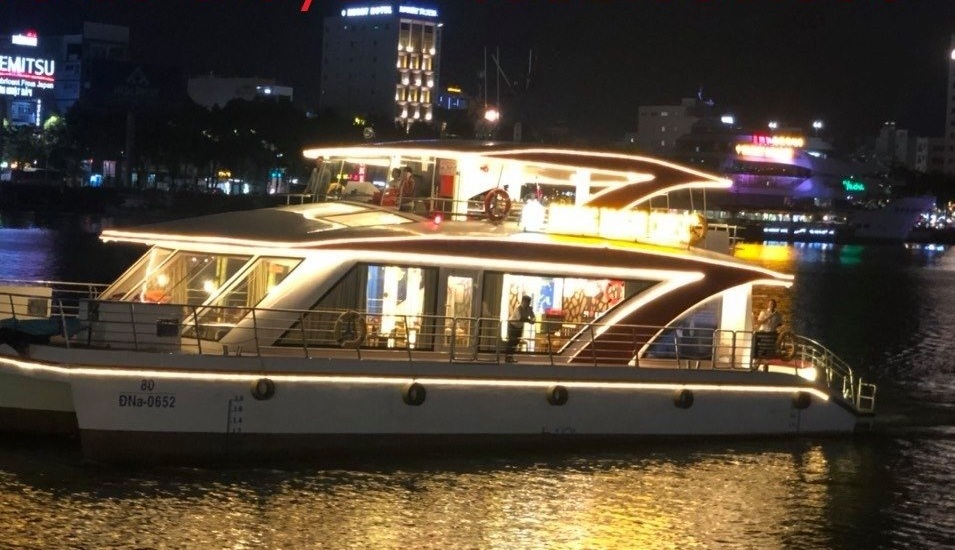 Han River Night Cruises By Dragon Cruise | Da Nang - HolidaySG