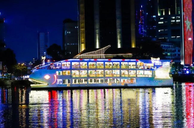 Ben Nghe Dinner Cruise in Ho Chi Minh