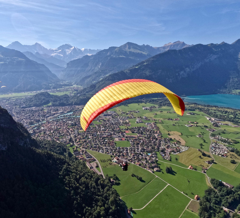 Interlaken: Tandem Paragliding Flight