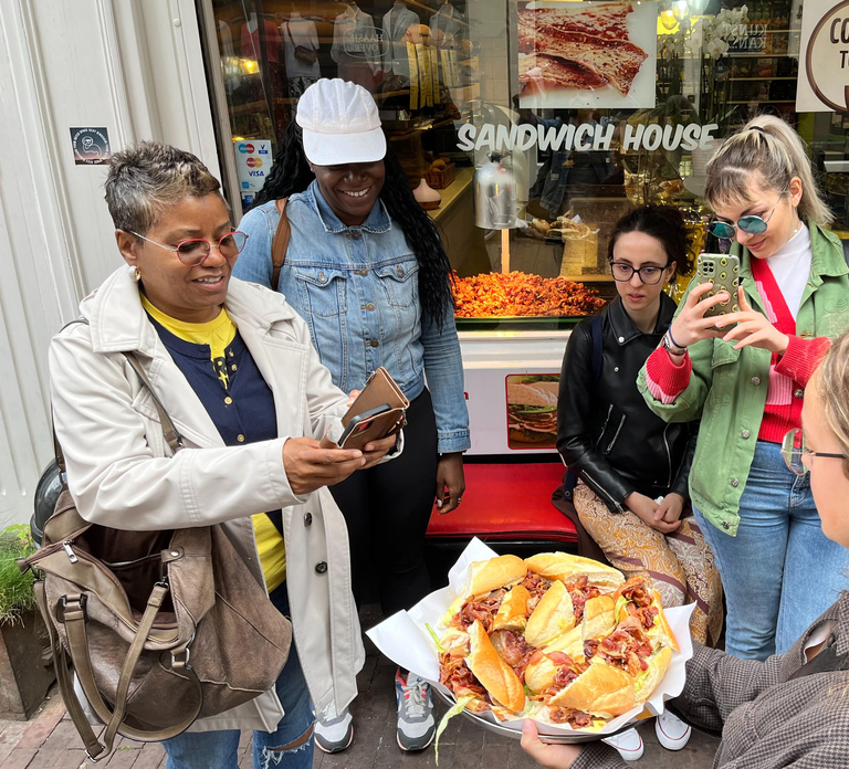 Amsterdam: Guided Food Tour with Tastings