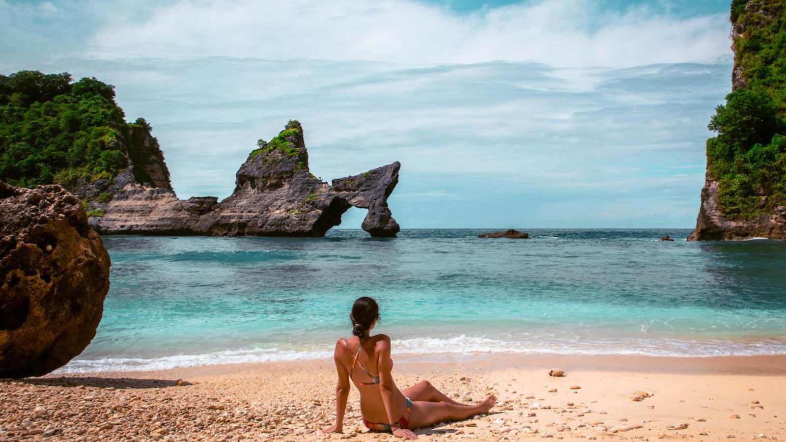 East Trip Nusa Penida - HolidaySG