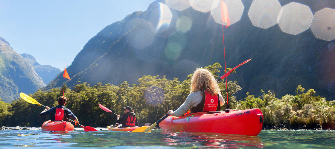Cruise and Kayak Milford Sound Tour - HolidaySG