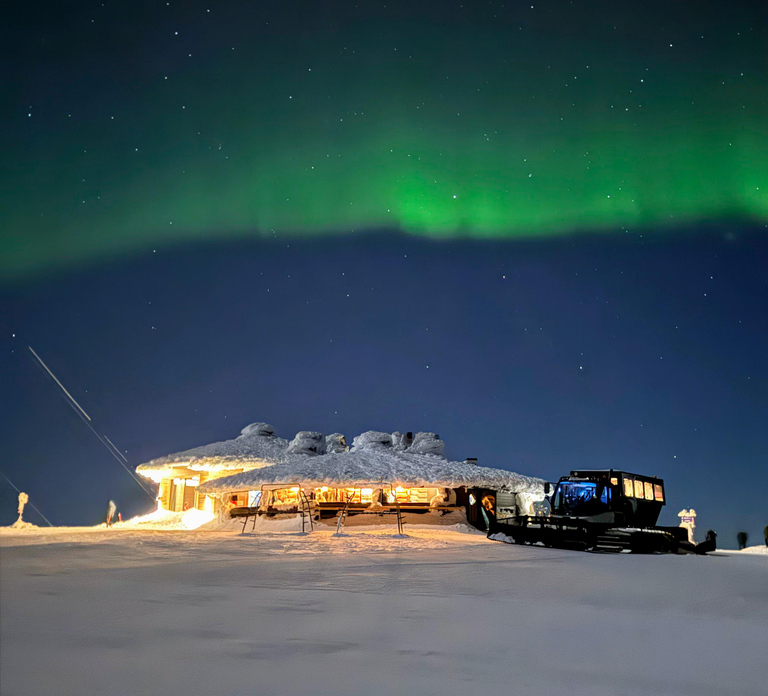 Ylläs: Northern Lights Dinner with Snowcat Ride
