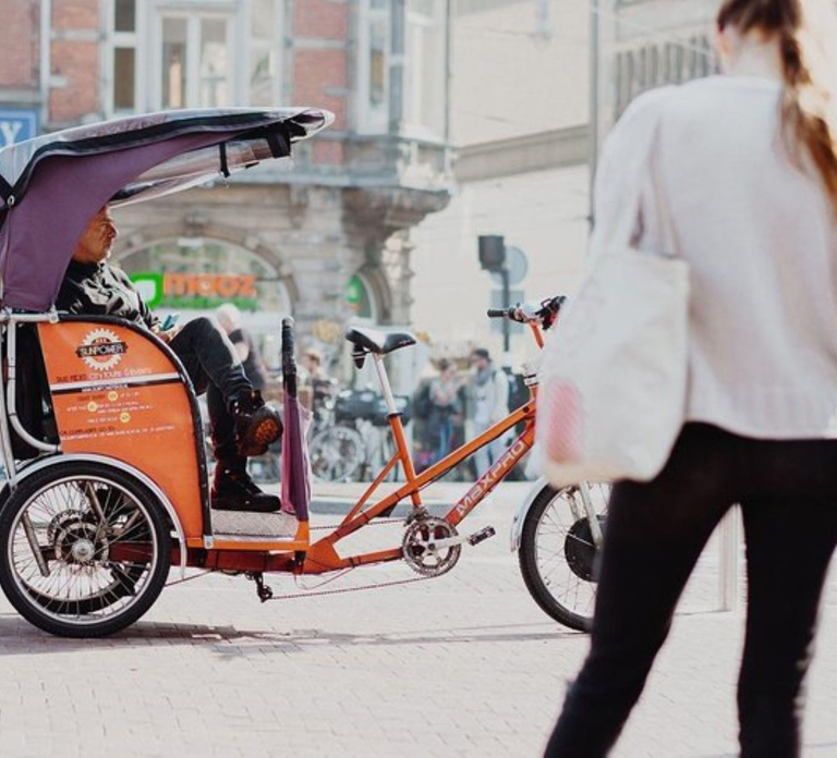 Amsterdam: Private Guided City Tour by Pedicab