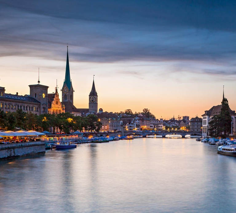 Private Walking Day Tour in Zurich