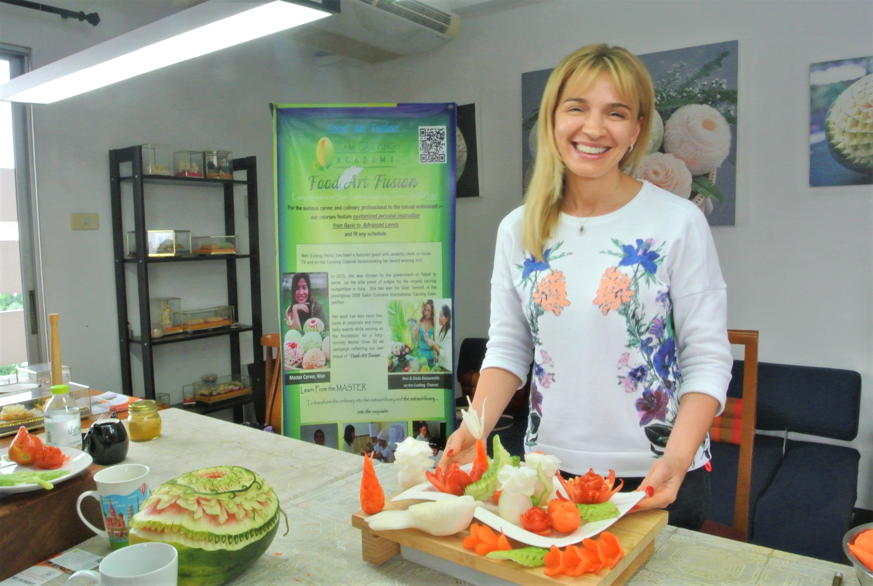 Traditional Thai Fruit and Vegetable Carving Class by Siam Carving Academy