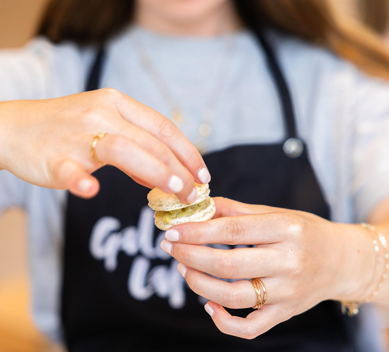 Paris: Macaron Class at Galeries Lafayette