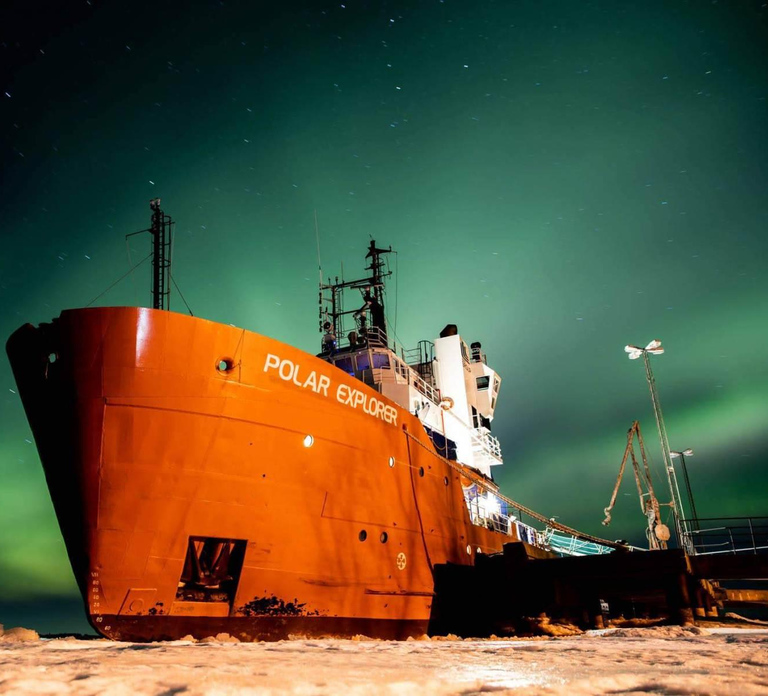 Rovaniemi: Icebreaker Aurora dinner cruise & floating