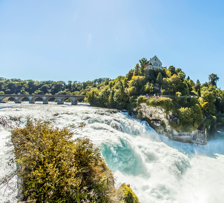 From Zurich: Rhine Falls Coach Tour with Entry Tickets