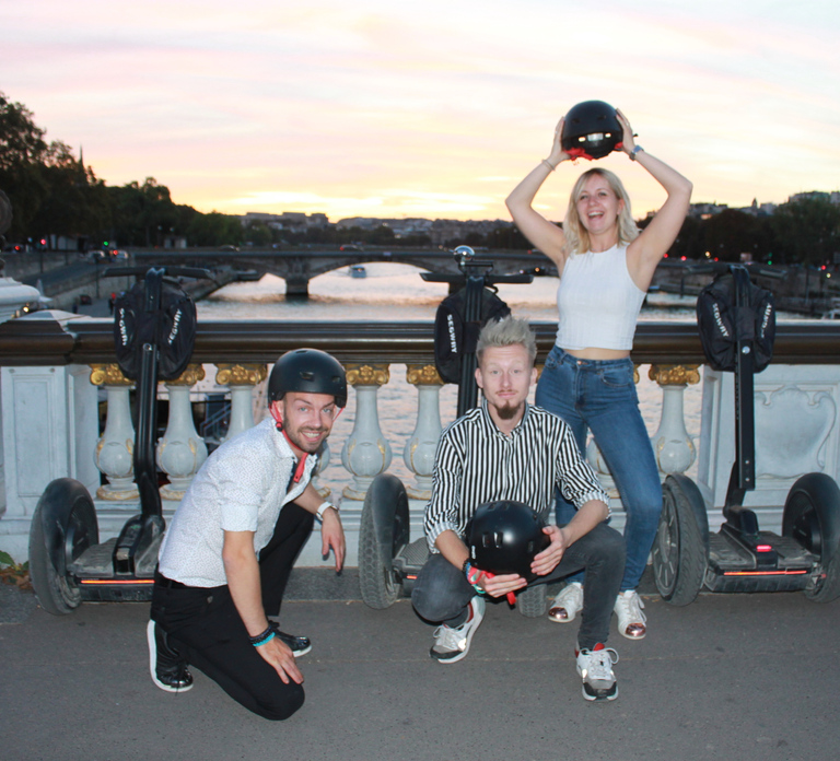 Paris: Private Sightseeing Segway Tour