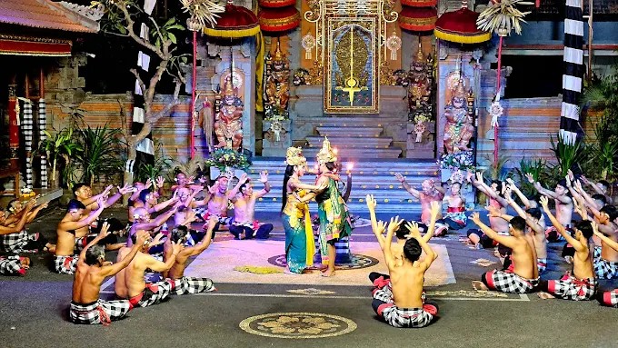 Kecak & Fire Dance Show Seraya Budaya Singapadu Ubud - HolidaySG